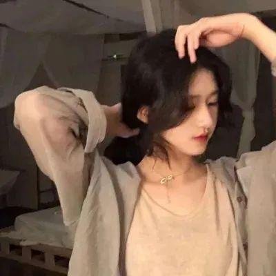 迎风伫立的狮子